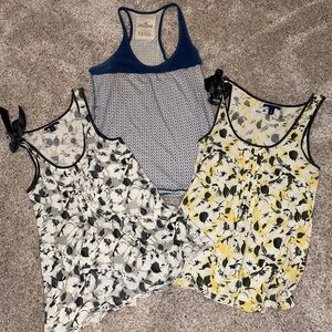 Women’s Size Small Tank Tops